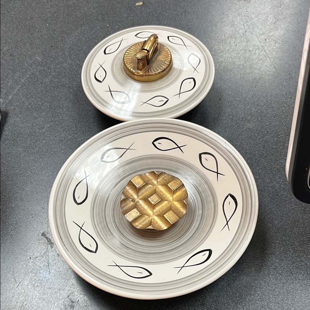 Evans, vintage lighter and tray